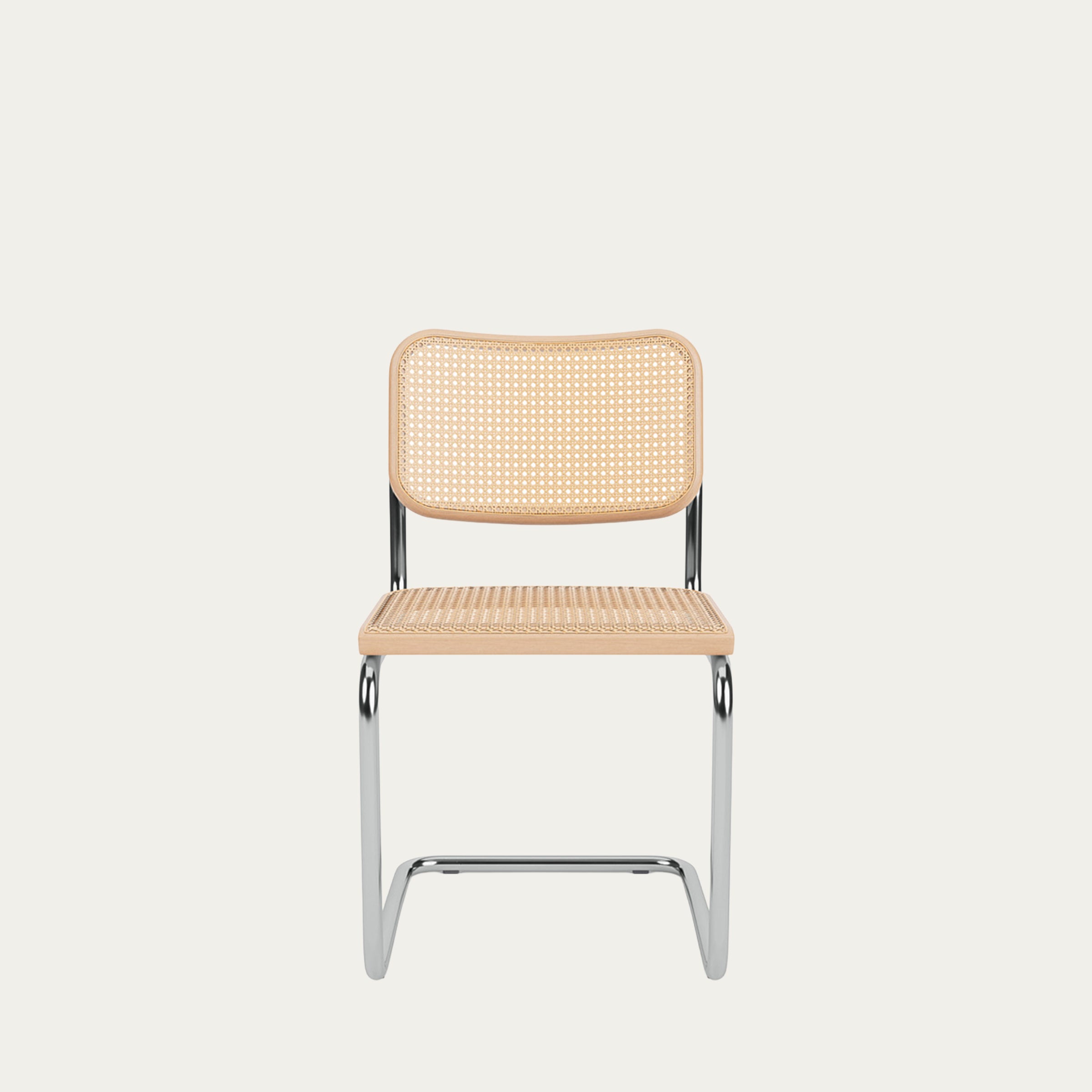 Frontansicht des Cesca Stuhls mit hellem Wiener Geflecht und chromglänzendem Gestell