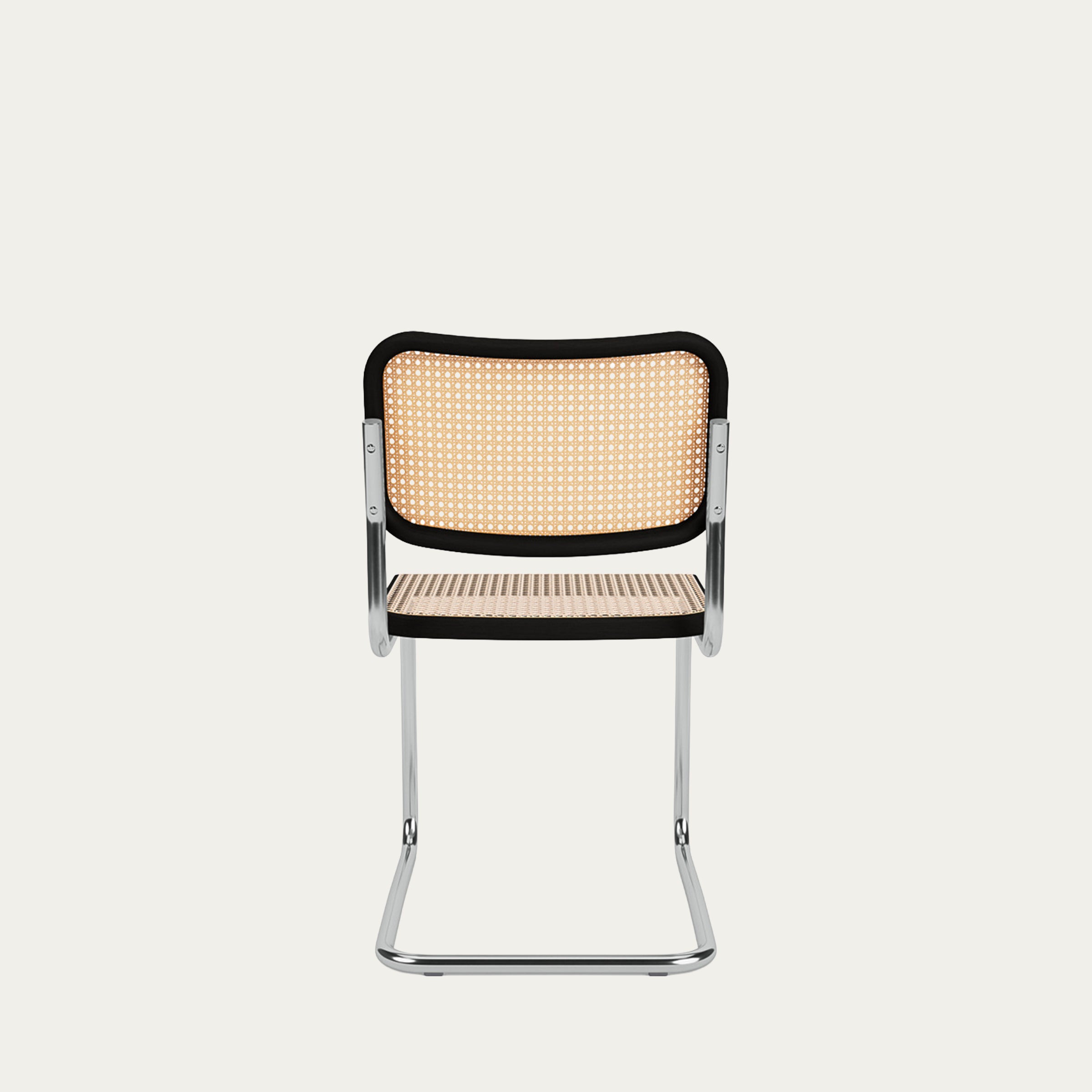 Rückansicht des Cesca Stuhls mit schwarzem Holzrahmen, Wiener Geflecht und Chromgestell