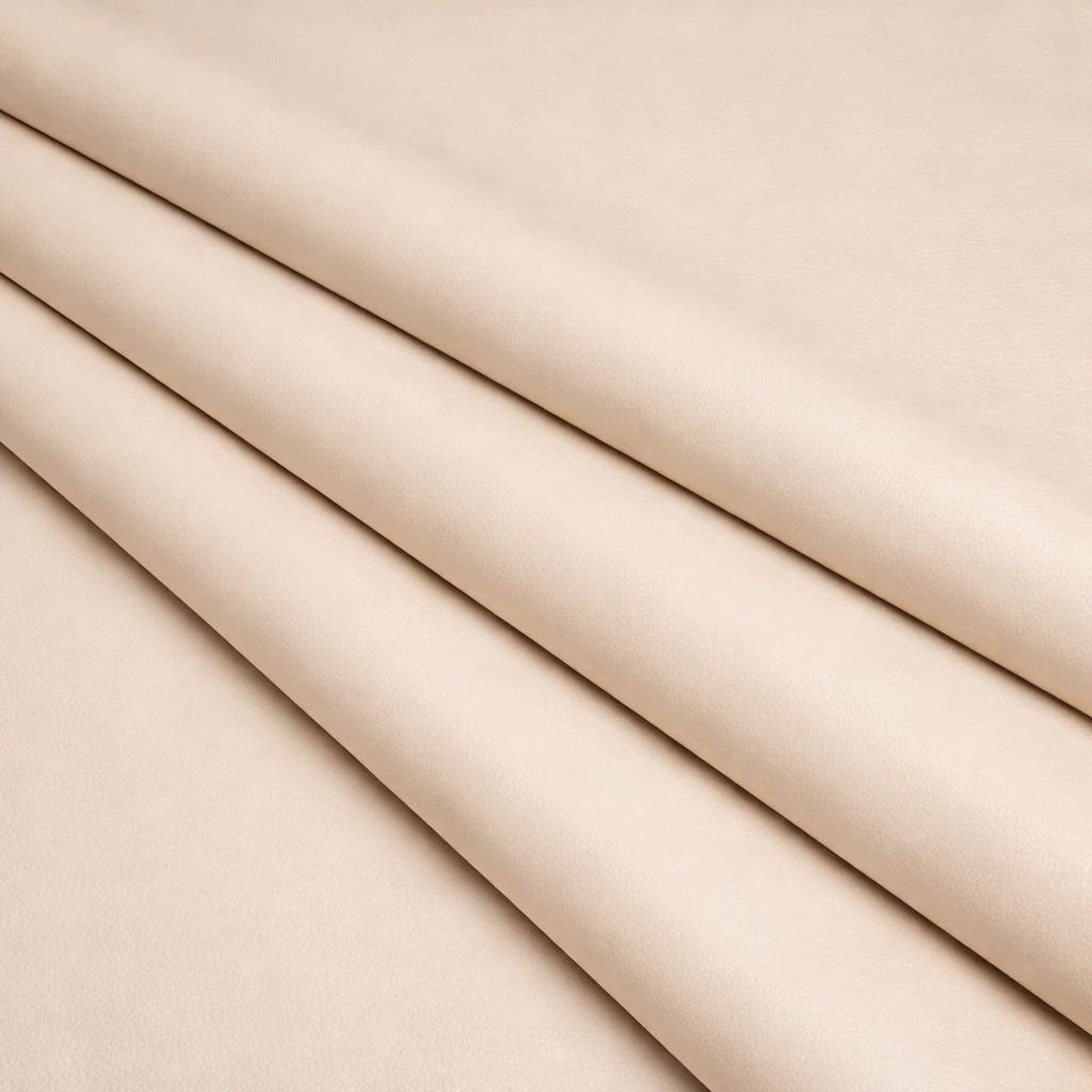 Feines Glattleder „Lord“ mit glatter Oberfläche und natürlicher Narbung, hochwertiges italienisches Leder für exklusive Polstermöbel