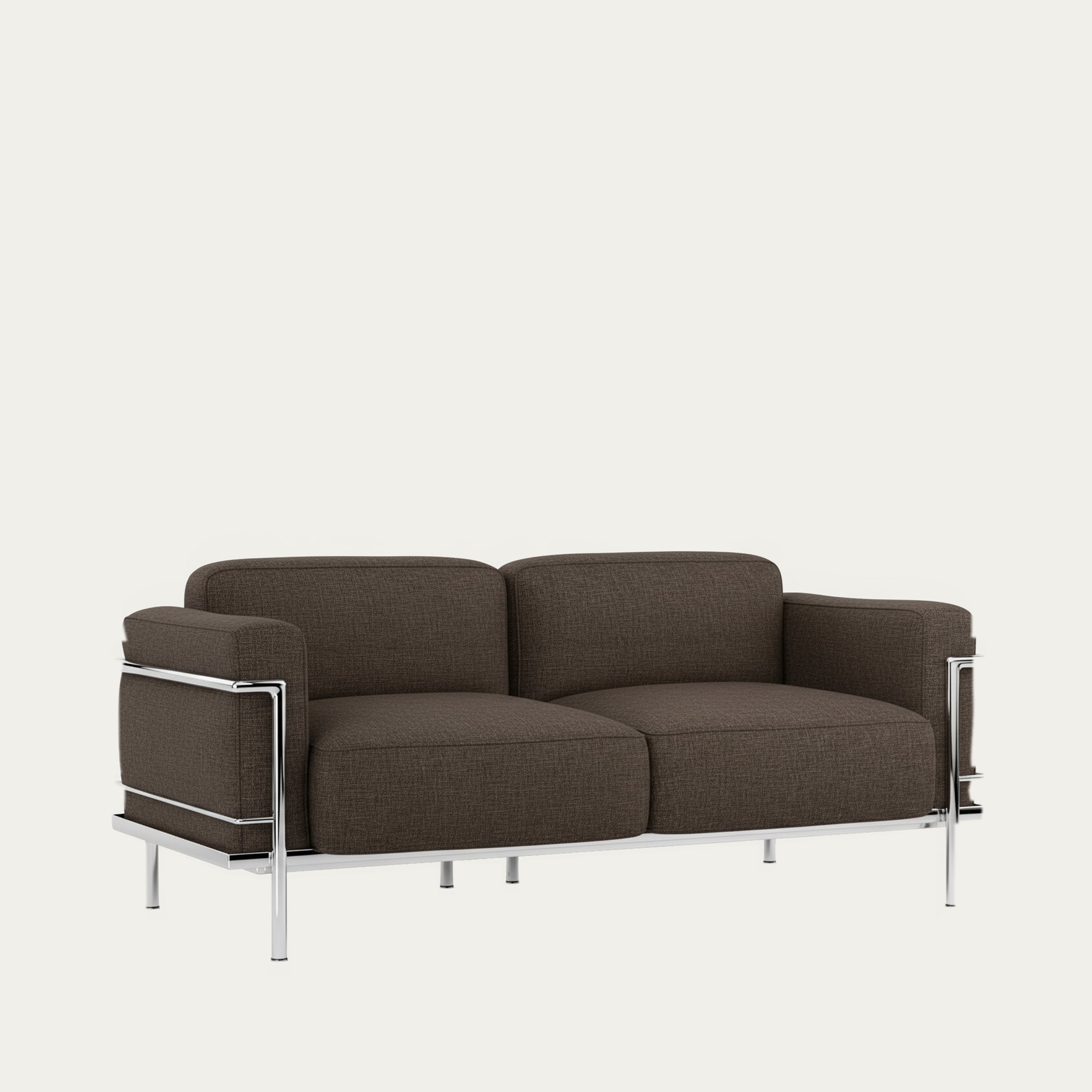 Grand Confort Sofa von Le Corbusier in braunem Stoffbezug, verchromter Rahmen, leichte schräge Vorderansicht
