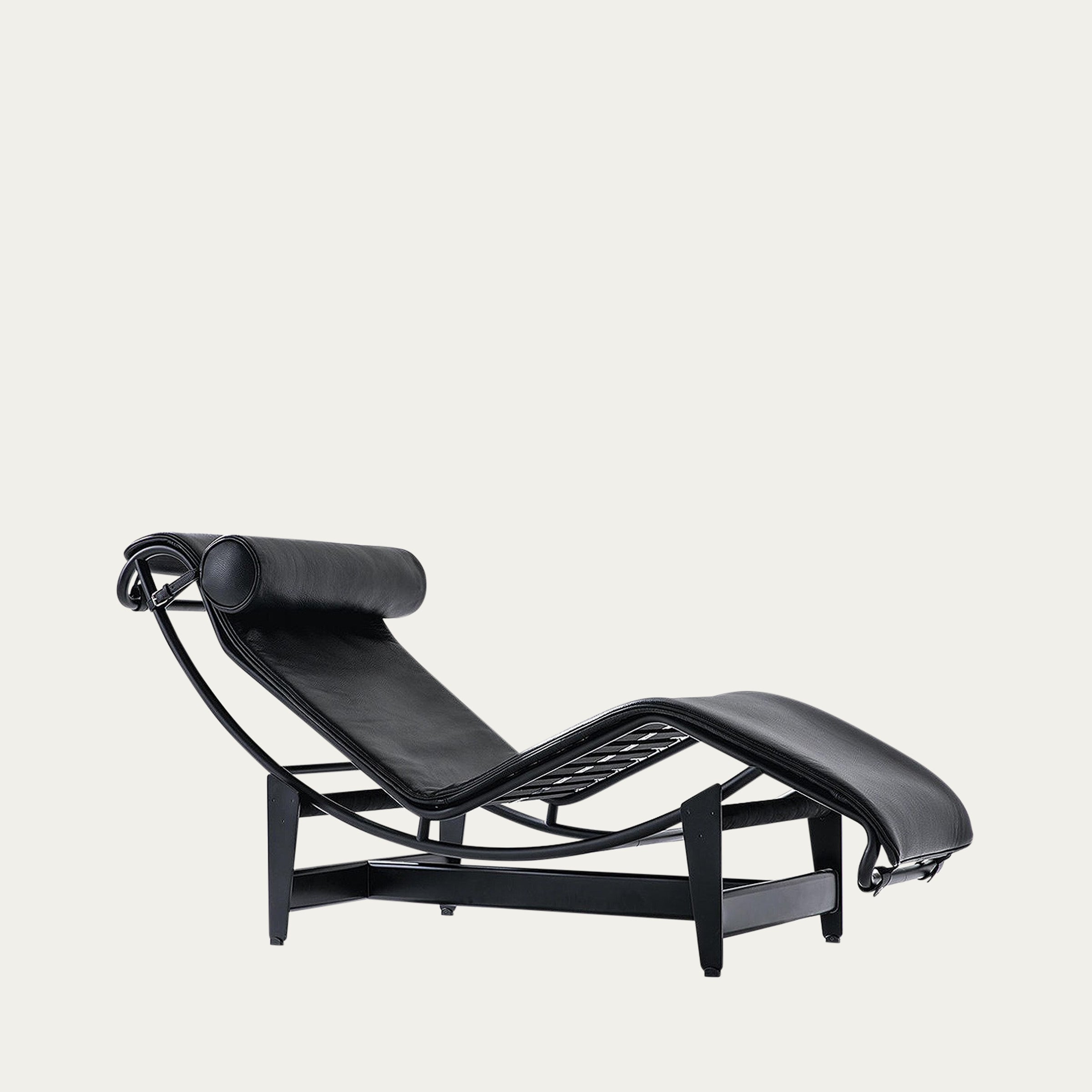 Schwarze Leder-Version der LC4 Chaise Longue von Le Corbusier – moderne Liege mit Stahlrohrgestell