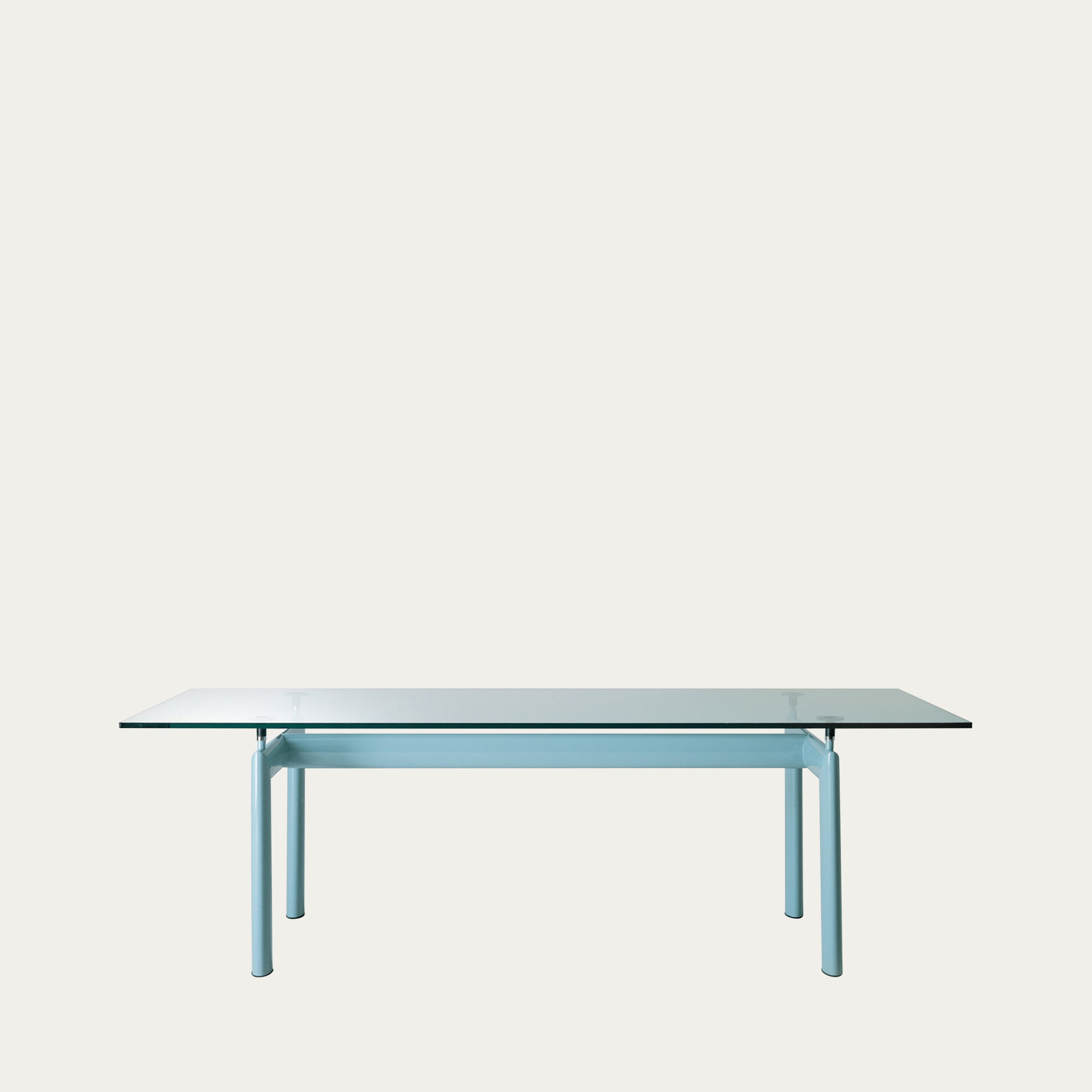 Frontale Ansicht des LC6 Table Tube d’Avion von Le Corbusier – Glasplatte mit hell lackiertem Stahluntergestell, zeitloses Design von 1929
