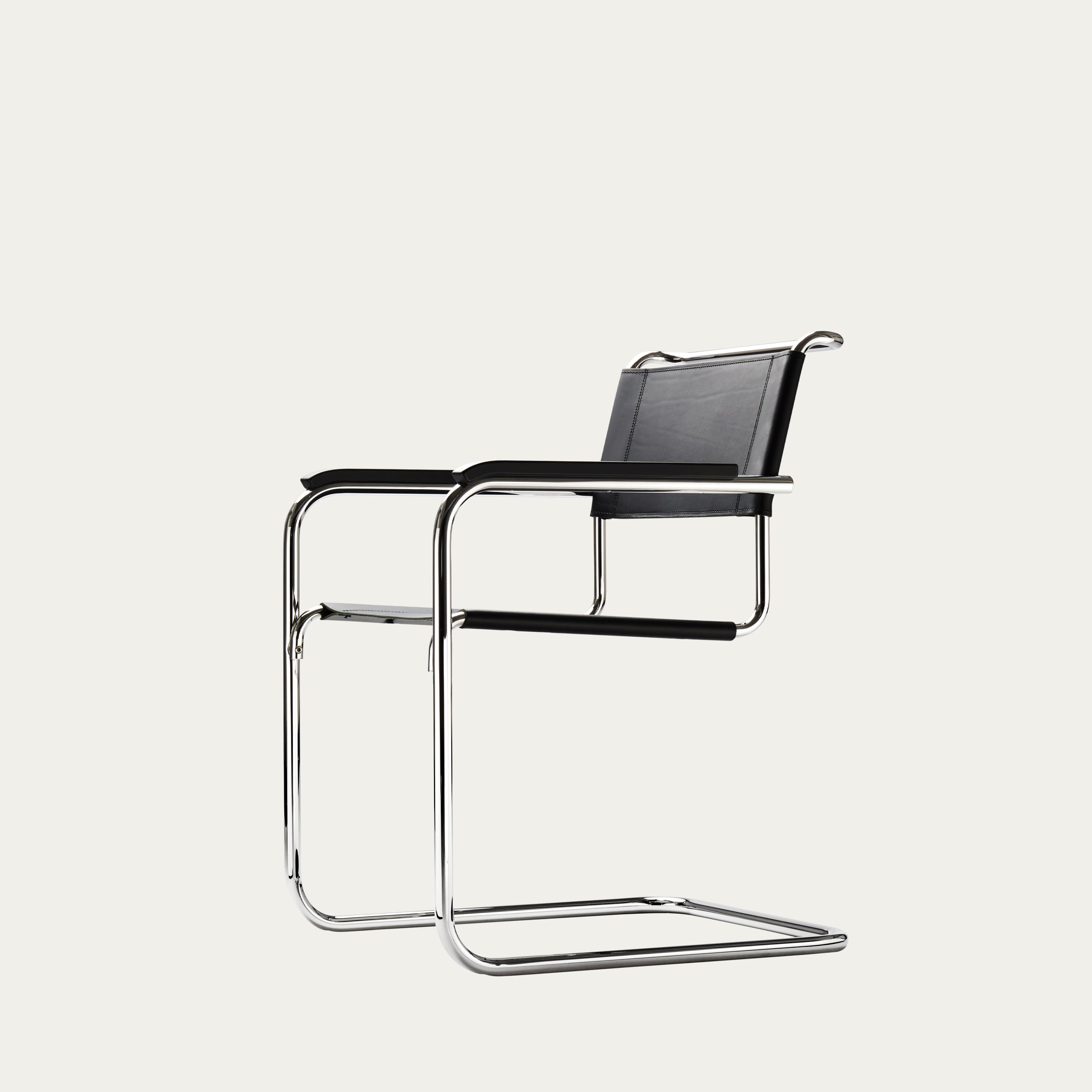 S34 Freischwinger von Mart Stam in schwarzem Leder mit verchromtem Stahlrohrrahmen, Bauhaus-Designklassiker von 1926