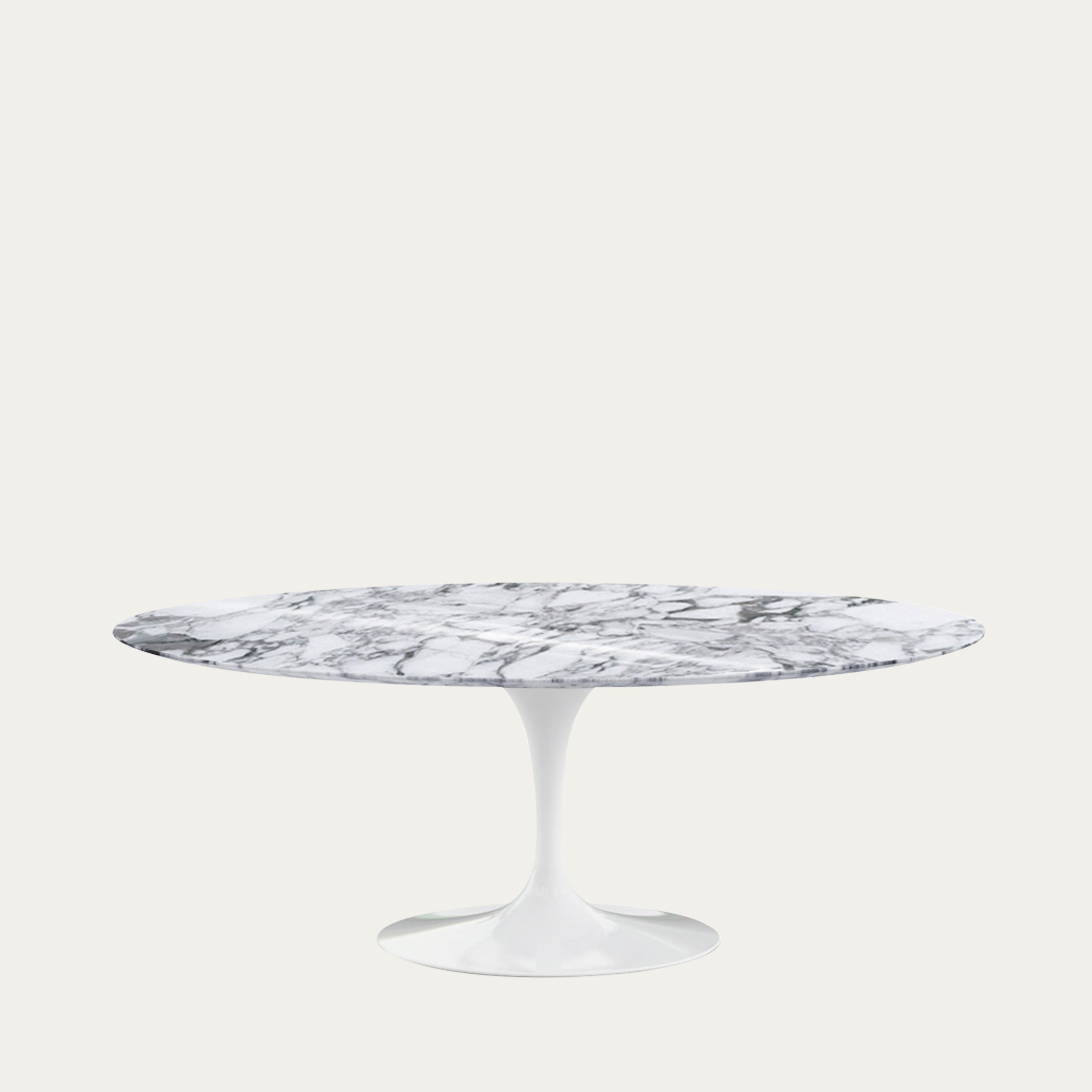 Ovaler Tulip Table von Eero Saarinen mit heller Carrara-Marmorplatte