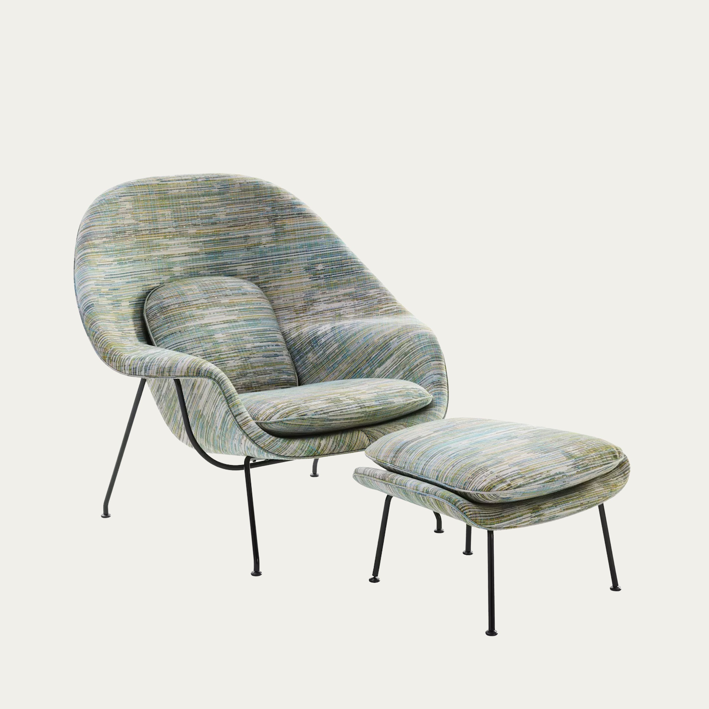 Womb Chair von Eero Saarinen 1948 mit gemustertem Stoffbezug und Ottomane, organische Formsprache