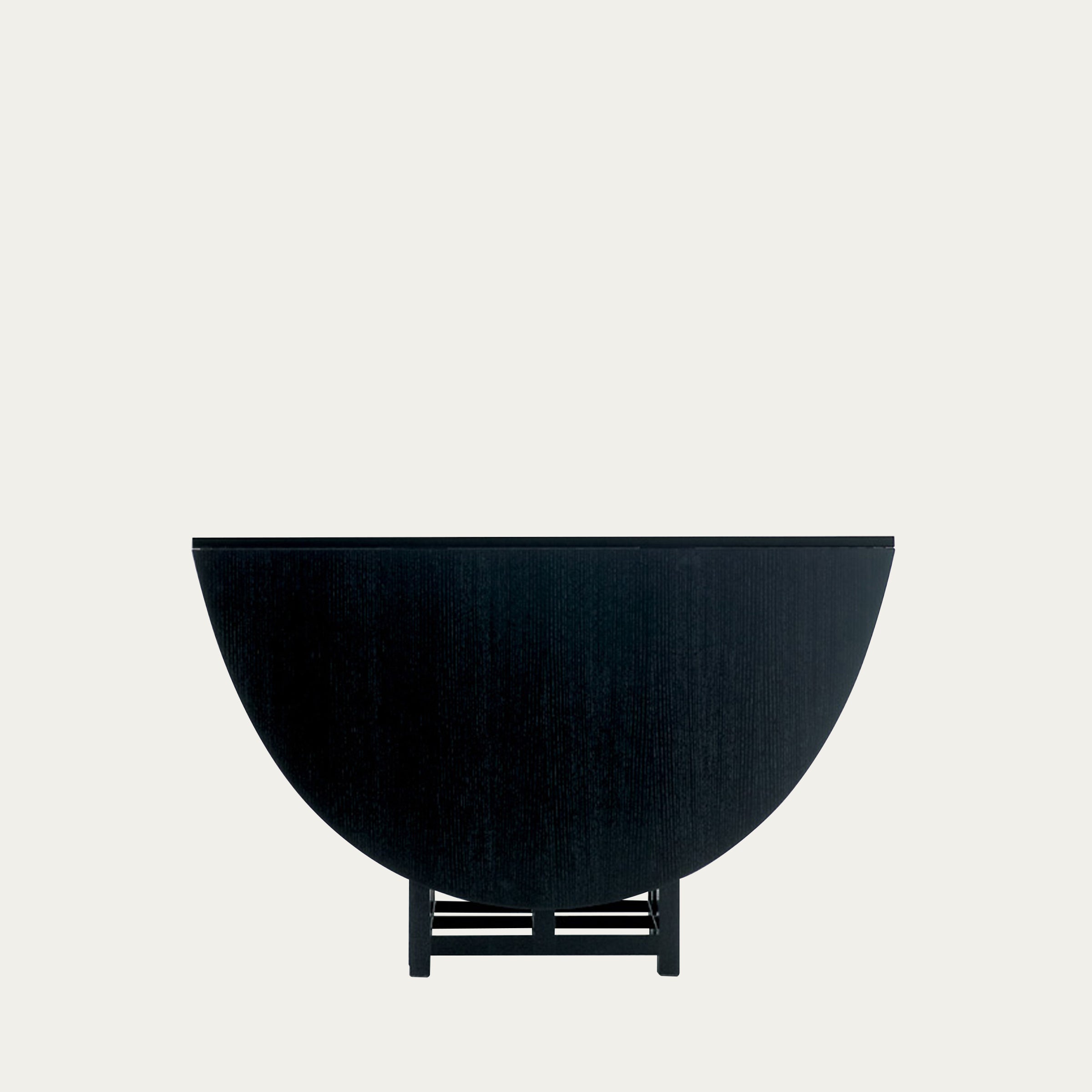 D.S.1 Klapptisch von Charles Rennie Mackintosh 1918 in Seitenansicht mit halbkreisförmiger Tischplatte und Klappmechanismus