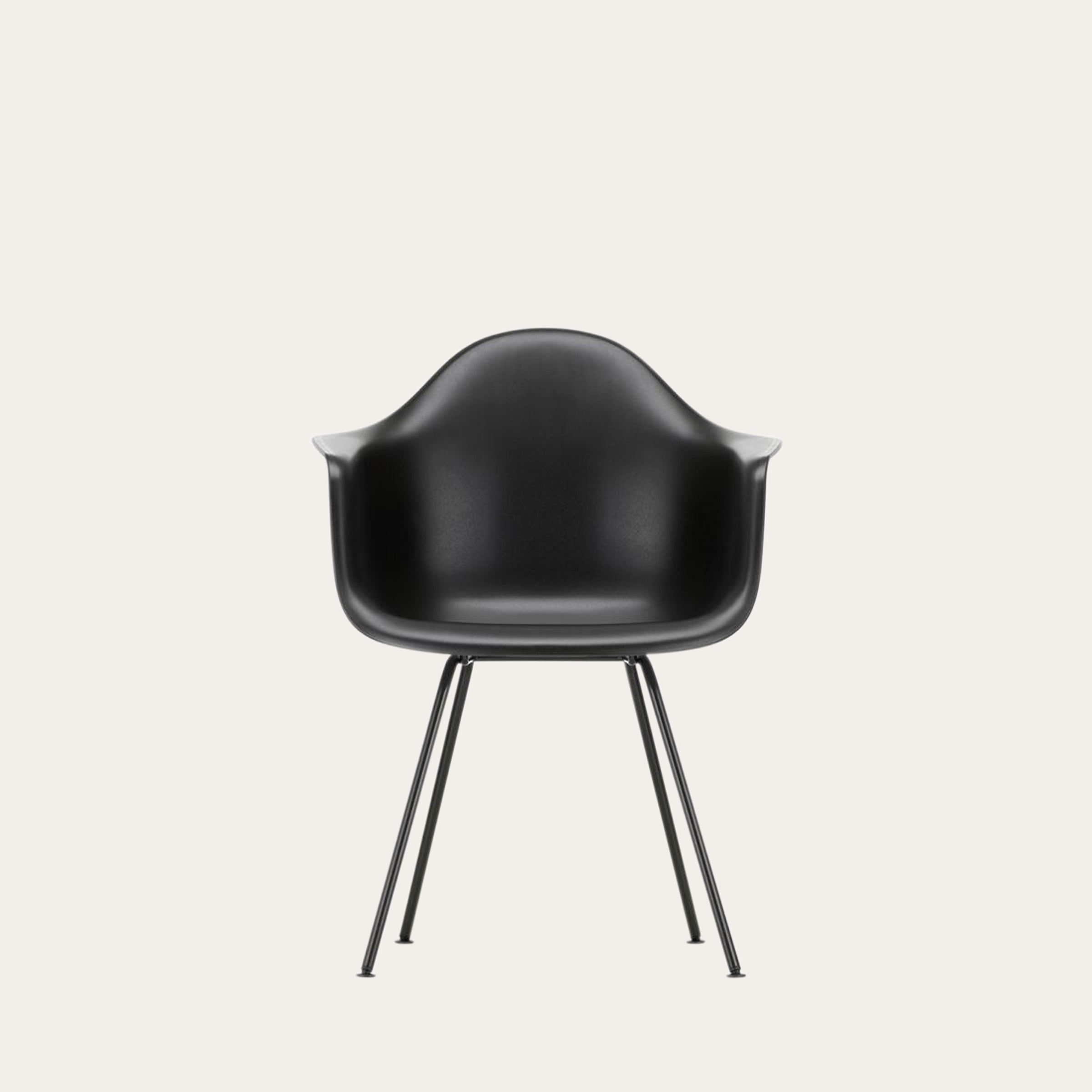 DAX Stuhl von Charles & Ray Eames (1950) mit schwarzer Sitzschale und filigranem Metallgestell für Ess- und Wohnbereiche