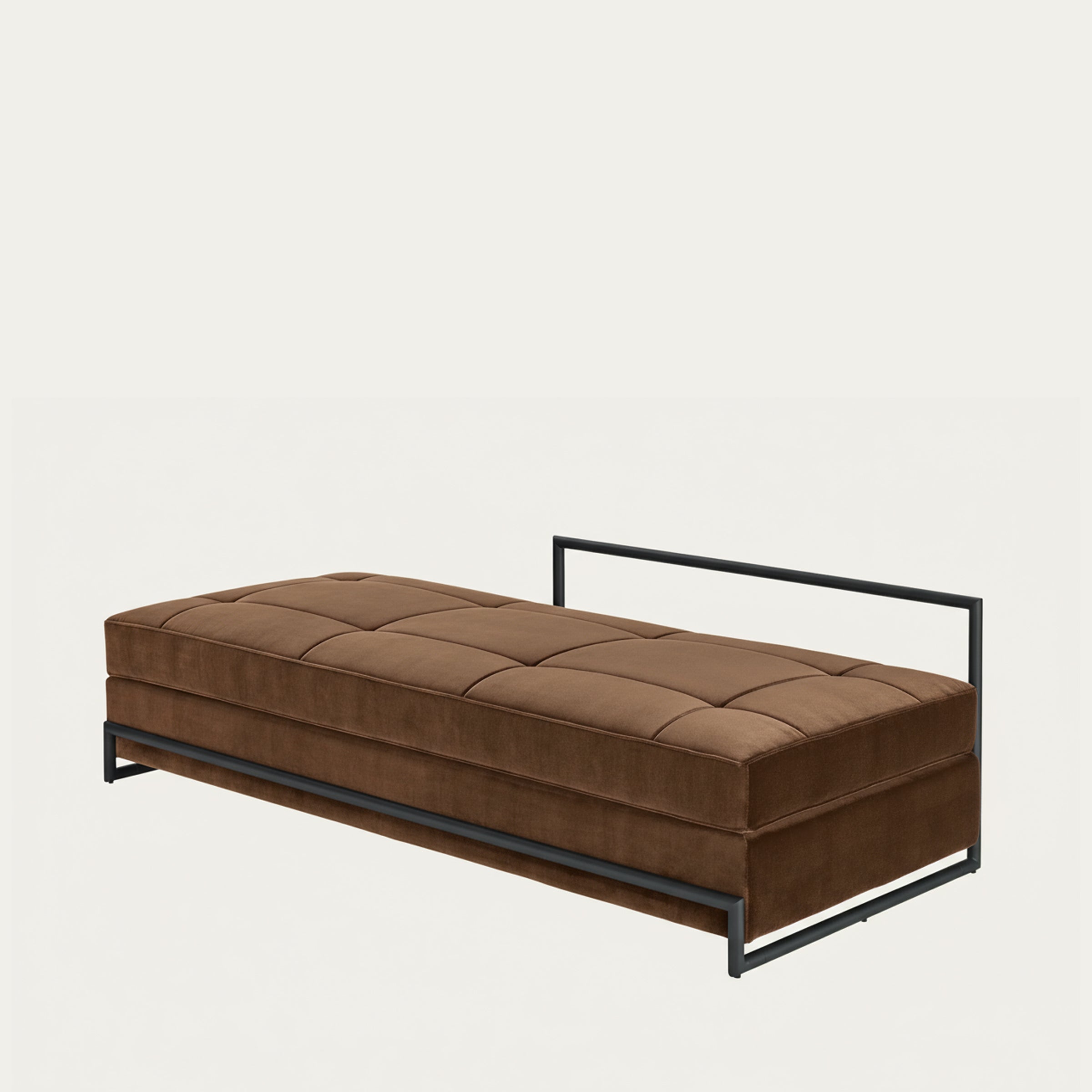 Day Bed von Eileen Gray 1925 mit braunem Stoffbezug und filigranem Stahlrahmen, klassisches modernes Desig