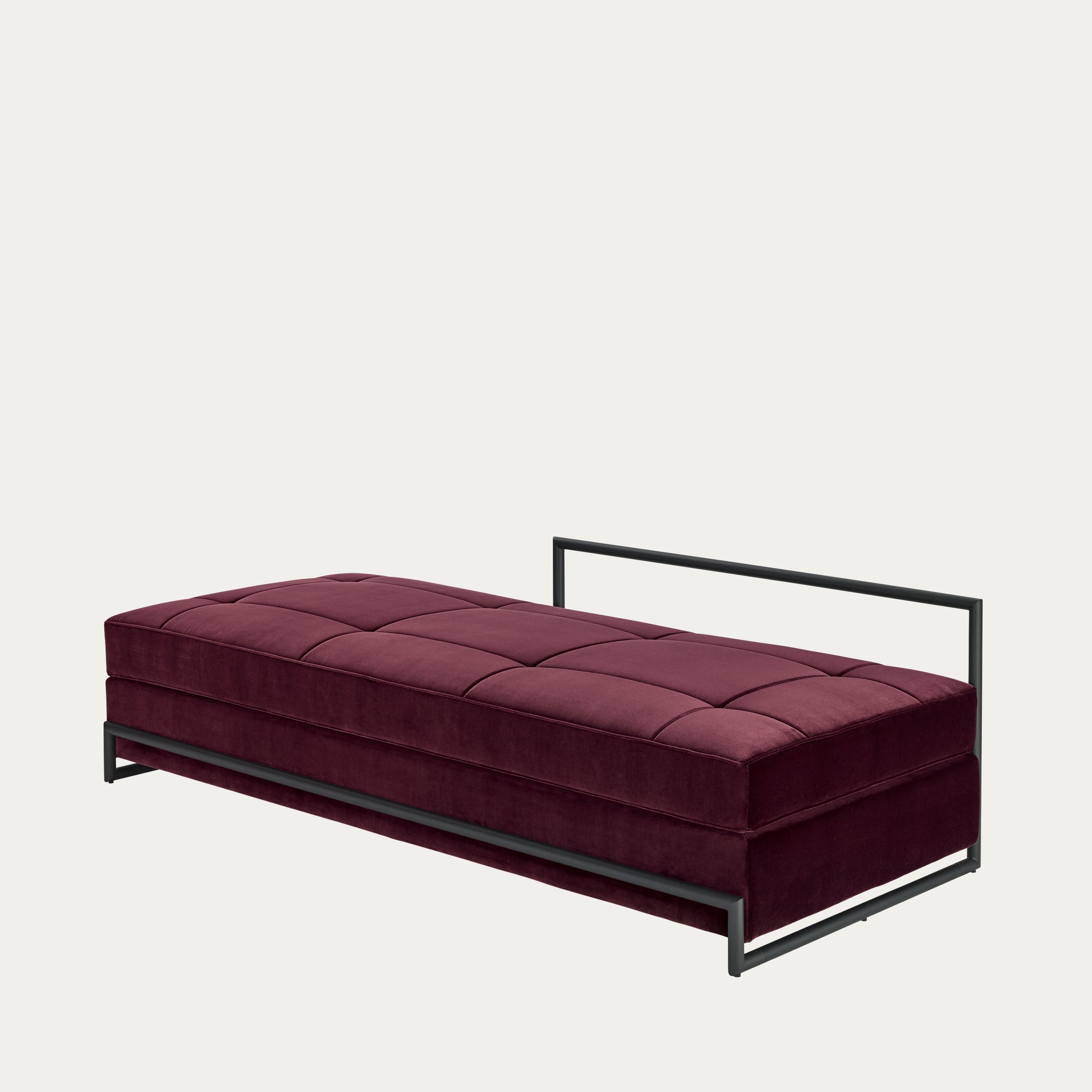 Day Bed von Eileen Gray 1925 mit bordeauxfarbenem Polster und schwarzem Stahlrohrgestell, Bauhaus Designklassiker