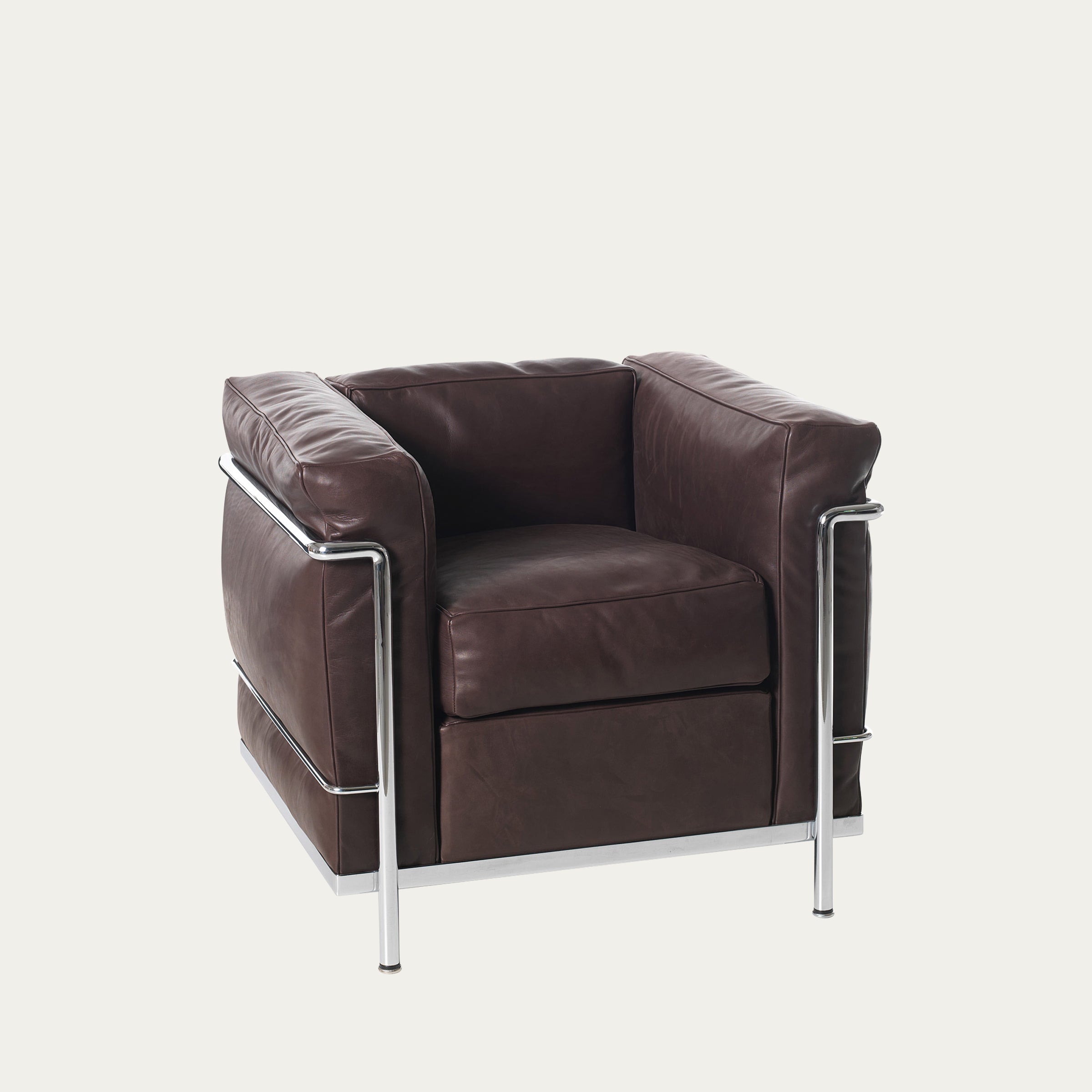Brauner LC2 Petit Modèle Sessel von Le Corbusier aus Leder mit verchromtem Stahlrahmen