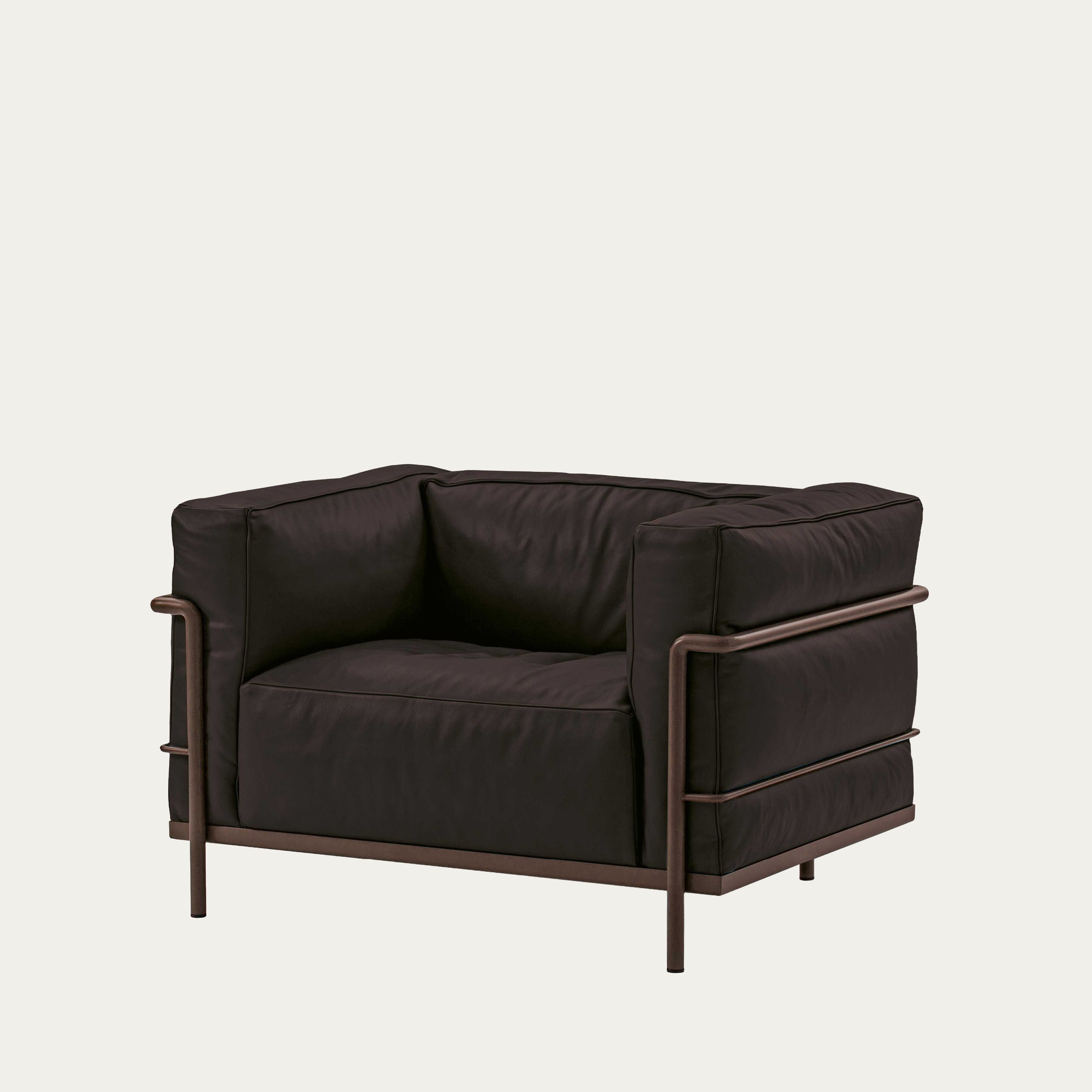 Dunkelbrauner LC3 Sessel Grand Modèle von Le Corbusier mit massivem Stahlrahmen in Bronzeoptik