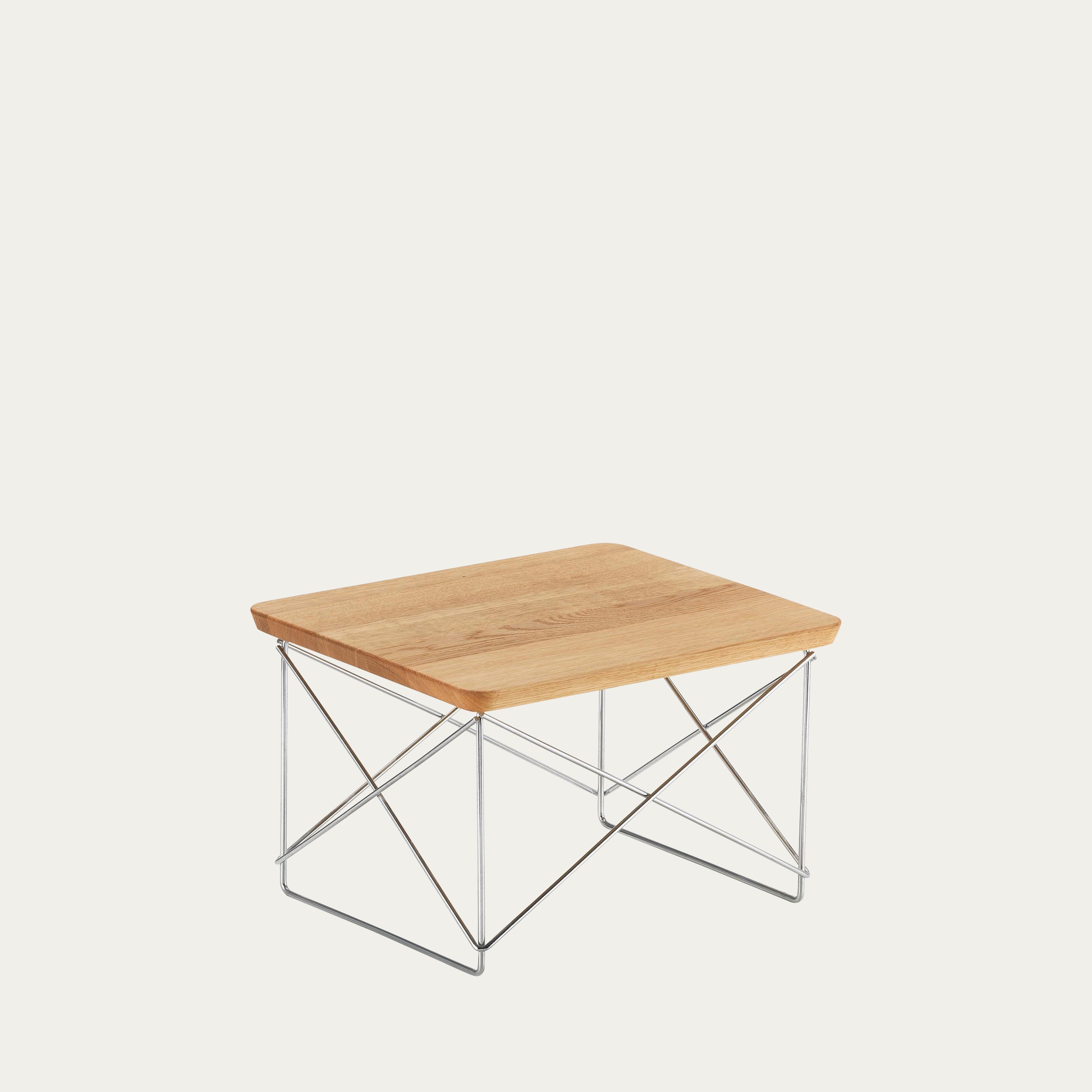 LTR Beistelltisch von Charles & Ray Eames mit Holztischplatte und charakteristischem Drahtgestell