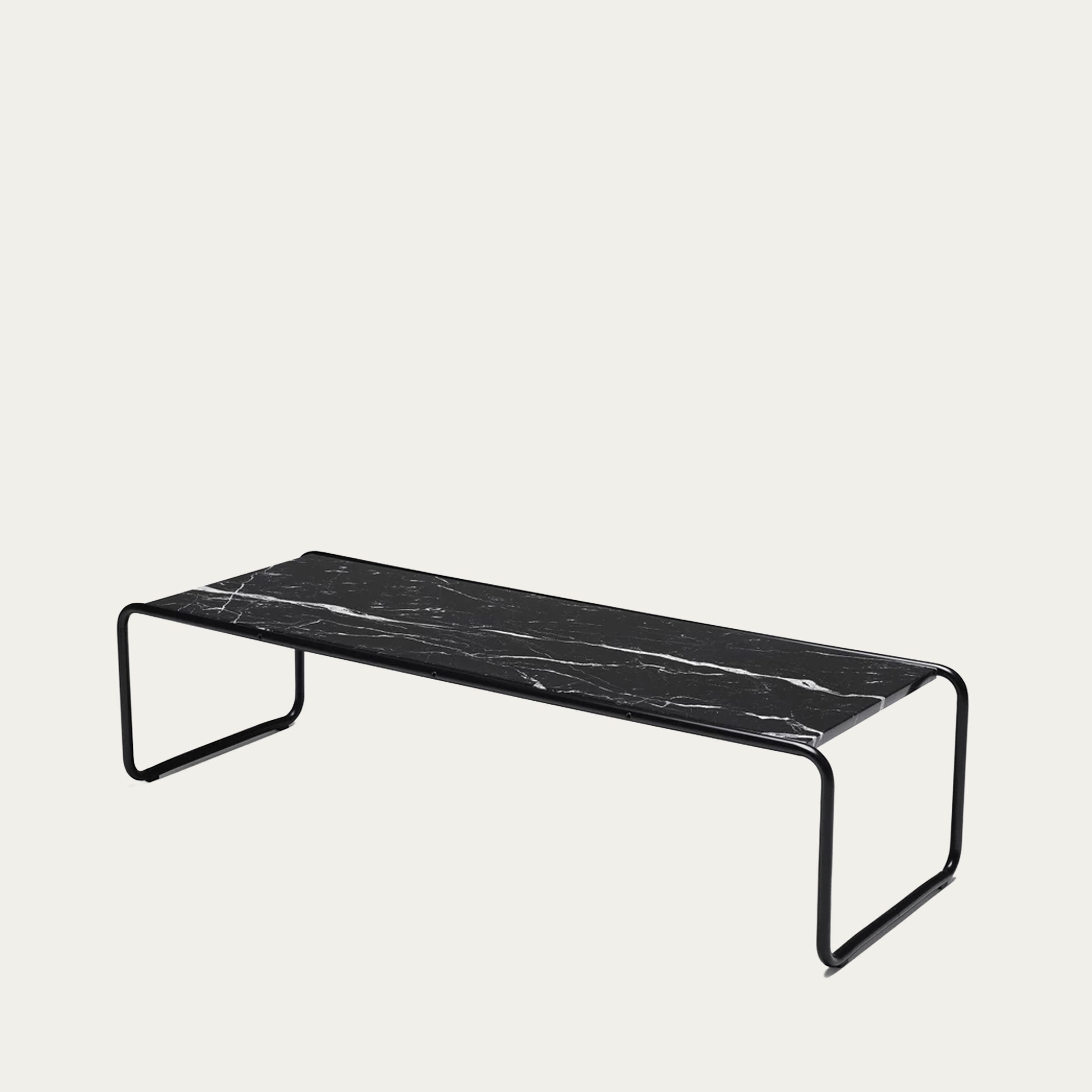Schwarzer Laccio Tisch von Marcel Breuer mit edler schwarzer Marmorplatte und passendem Stahlrohrgestell