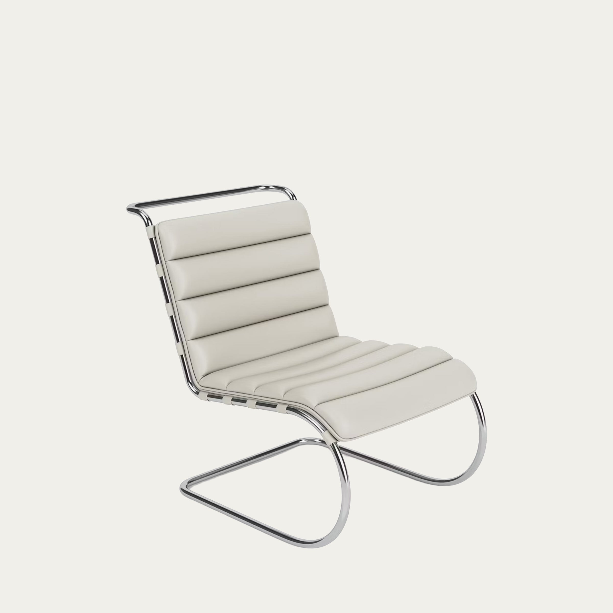 Seitenansicht des MR Lounge Chairs von Mies van der Rohe aus dem Jahr 1927 – Freischwinger mit gestepptem weißem Leder und verchromtem Stahlrahmen