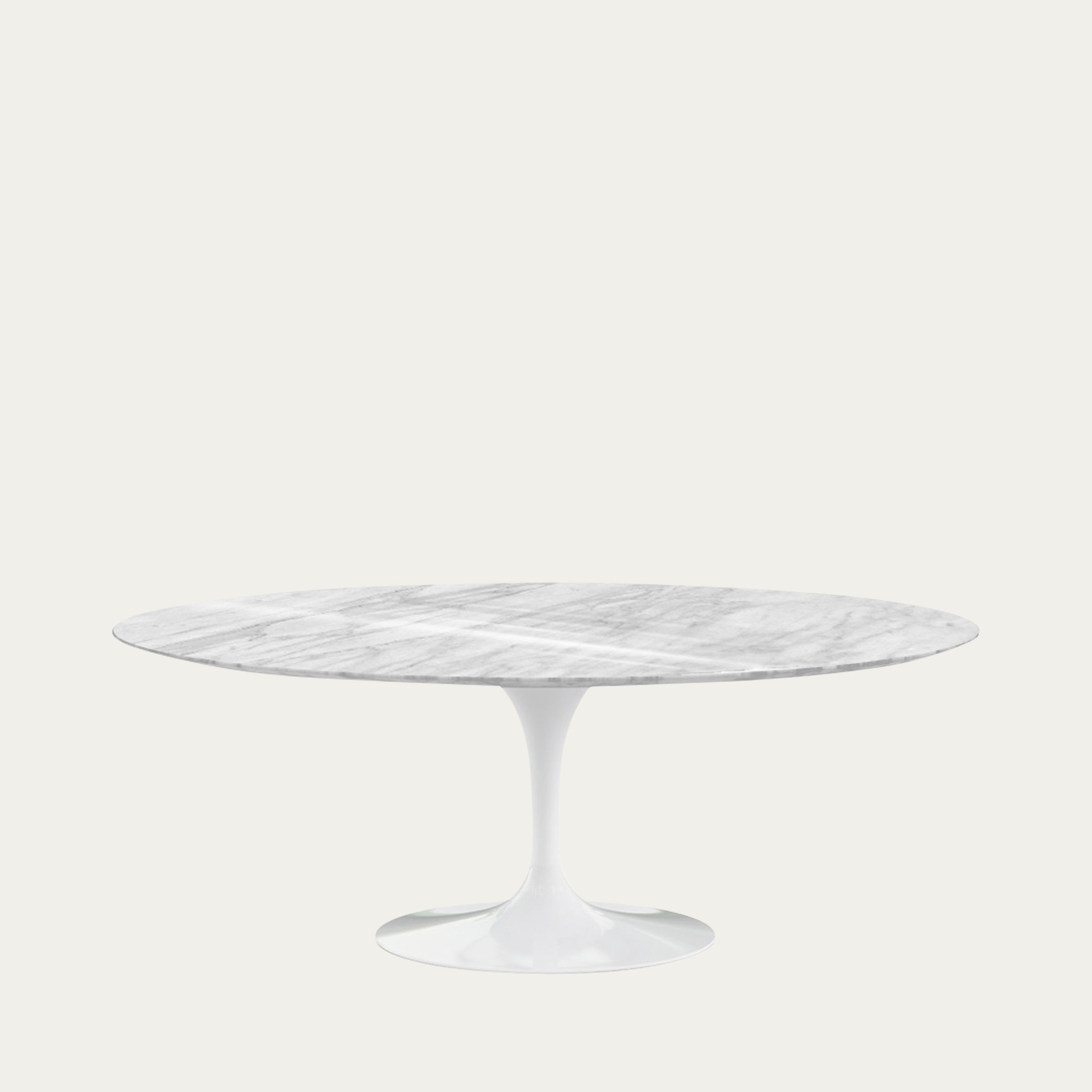 Ovaler Tulip Tisch von Eero Saarinen 1957 mit weißer Marmorplatte und zentralem Tulpenfuß