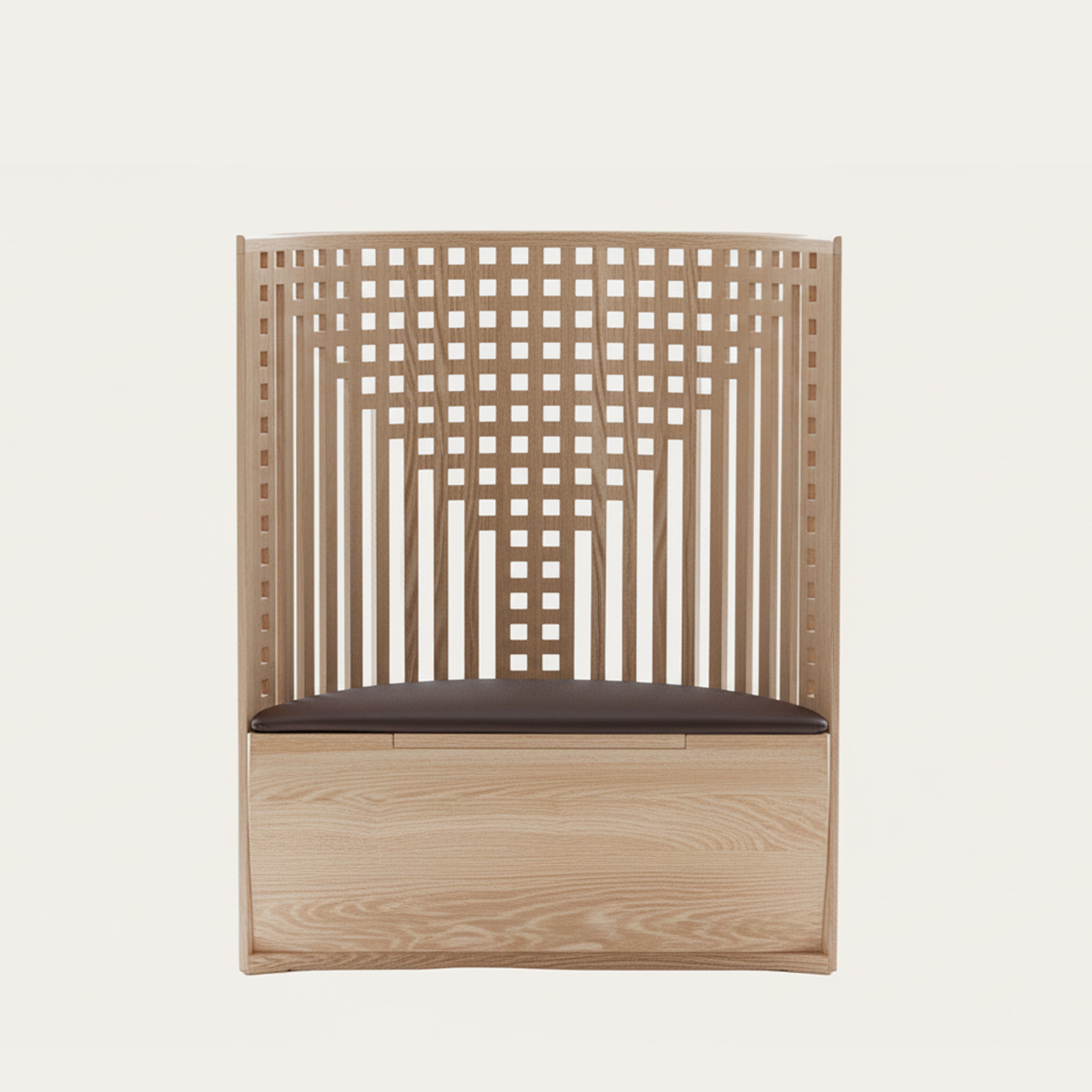 Willow Sessel von Charles Rennie Mackintosh 1904 in heller Holzausführung mit geschwungener Gitter-Rückenlehne und gepolsterter Sitzfläche, ikonisches Art-Nouveau-Design